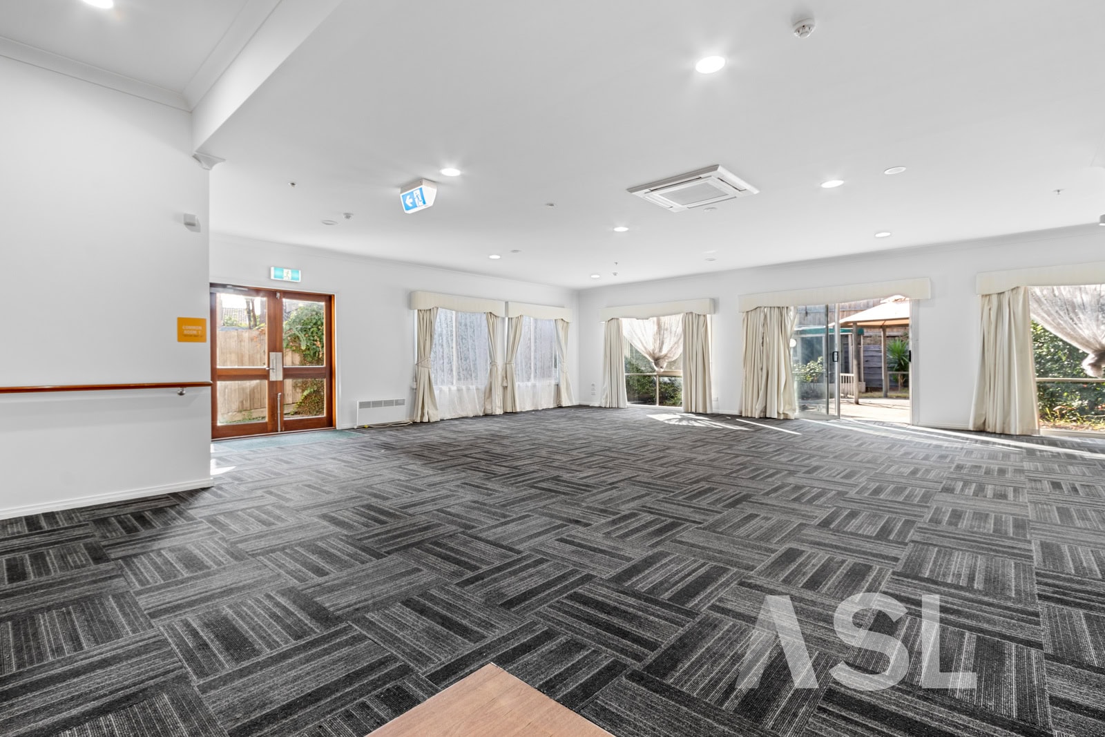 021 Open2view ID876395 1120 Main Road Eltham 021 Open2view ID876395 1120 Main Road Eltham