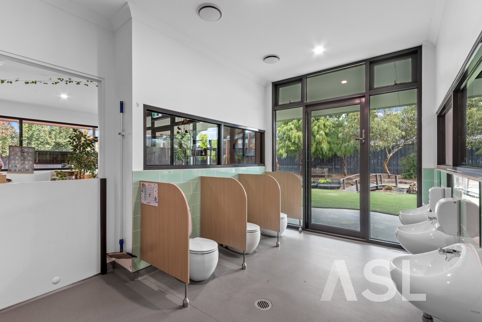 020 Open2view ID881185 730 Elizabeth Drive 020 Open2view ID881185 730 Elizabeth Drive