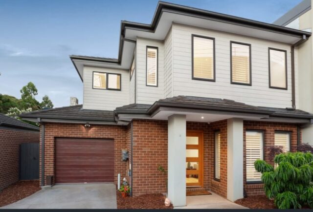 917180c1 Stylish Townhouse Living in Lower Plenty Location Photo