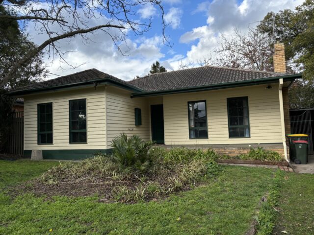 1343dc1b Light Filled Family Home Location Photo