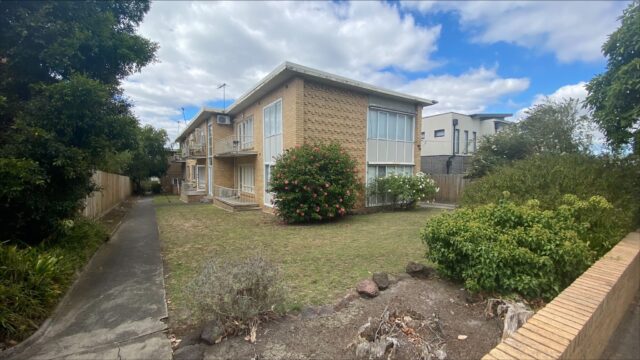 5cf7f1e1 AMAZING LOCATION CLOSE TO BURKE ROAD CAMBERWELL. Location Photo