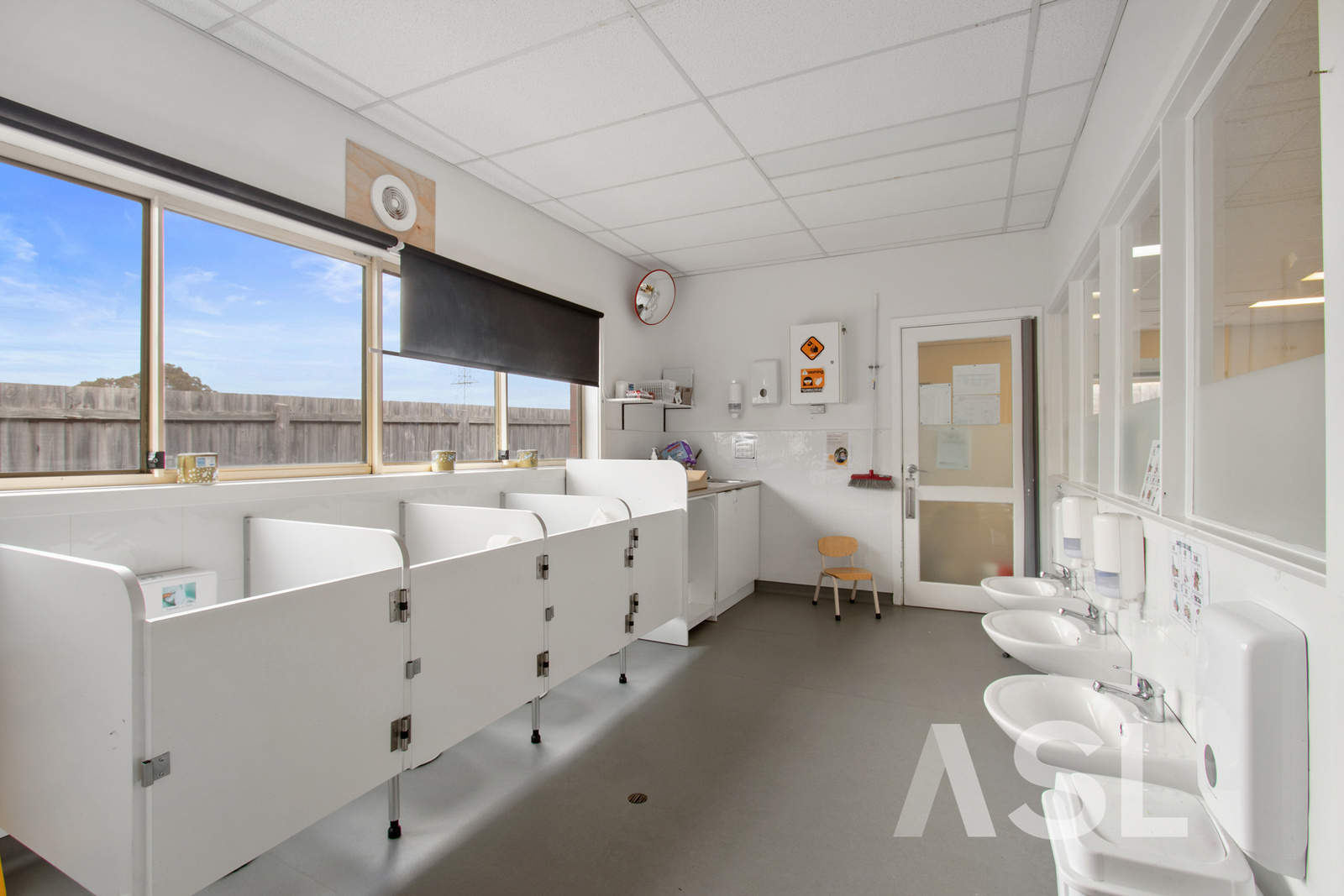 028_Open2view_ID899345-8_Moresby 028_Open2view_ID899345-8_Moresby