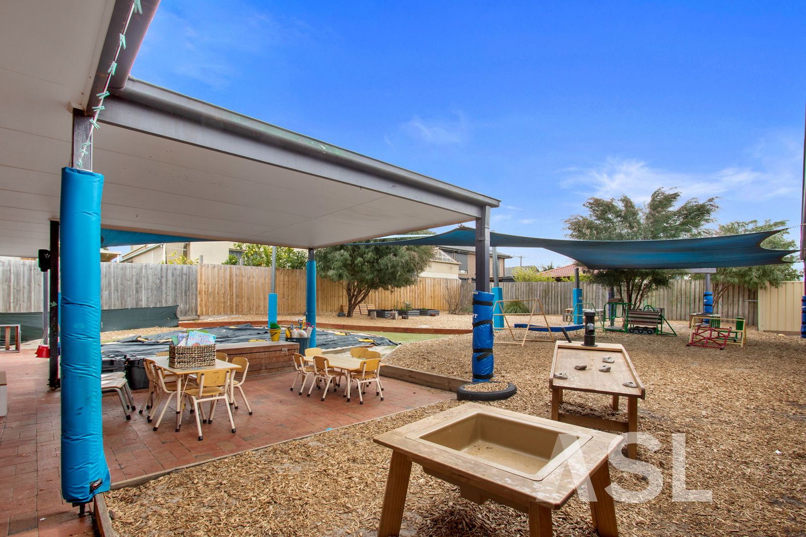 032_Open2view_ID899345-8_Moresby 032_Open2view_ID899345-8_Moresby