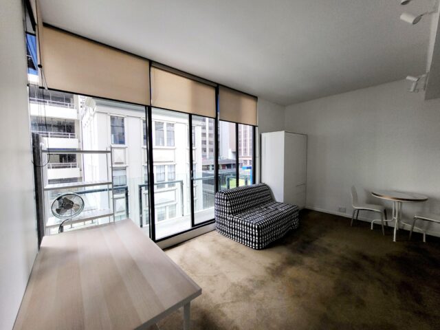 cd7ebdd5 Furnished Single Bedroom Apartment – Centre of Melbourne CBD Location Photo